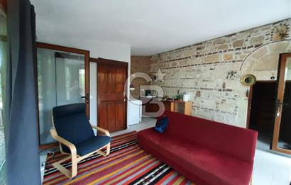 Foça Yenibağarası'nda Eşyalı Kiralık Müstakil Ev