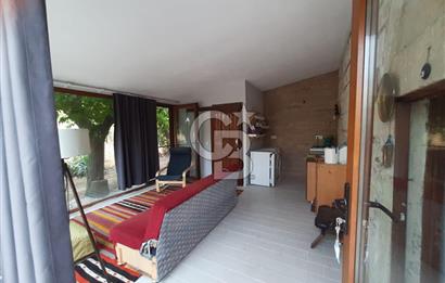 Foça Yenibağarası'nda Eşyalı Kiralık Müstakil Ev