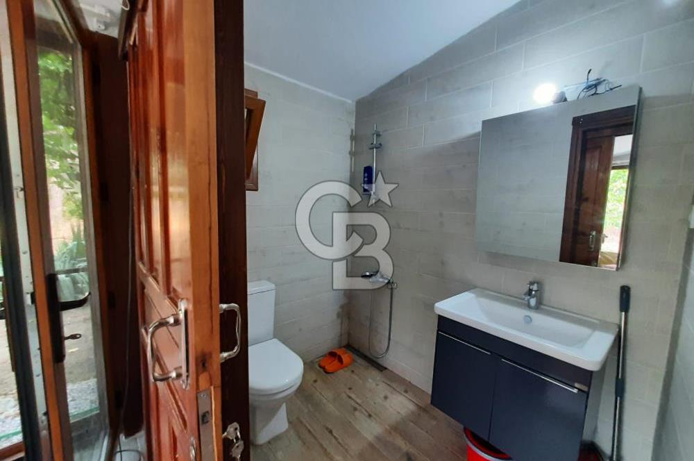 Foça Yenibağarası'nda Eşyalı Kiralık Müstakil Ev