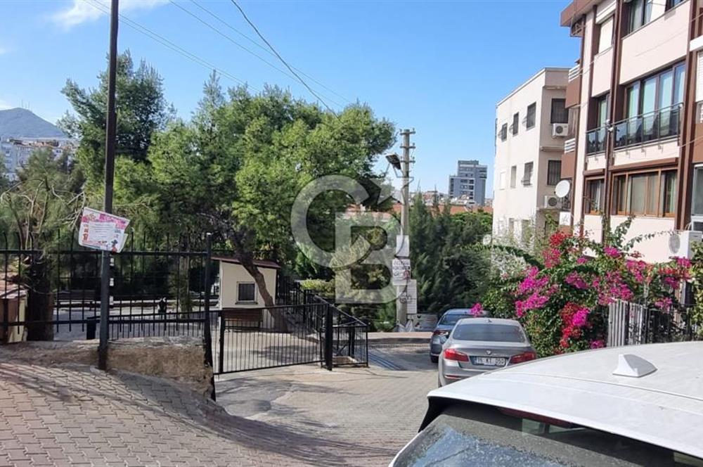İzmir Karabağlar Poligon Mahallesi 3+1 Satılık Daire