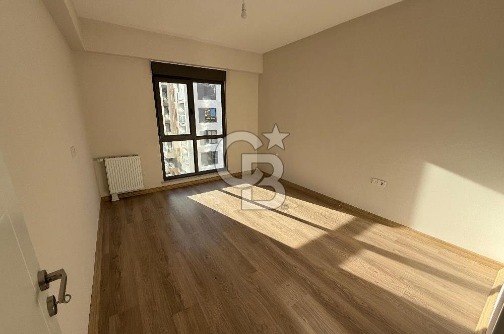 SUR YAPIDA SATILIK EN GENİŞ KATTA 1+1 72M²