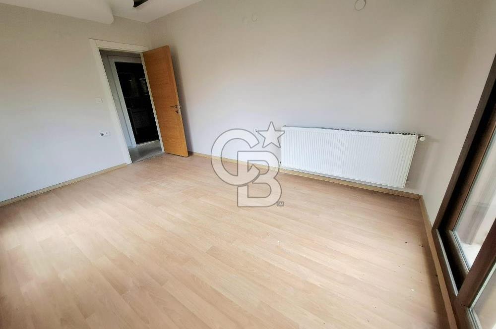 MENDERES COLDWELL BANKER POYRAZ'DAN BÜYÜK BAHÇELİ FIRSAT VİLLA..