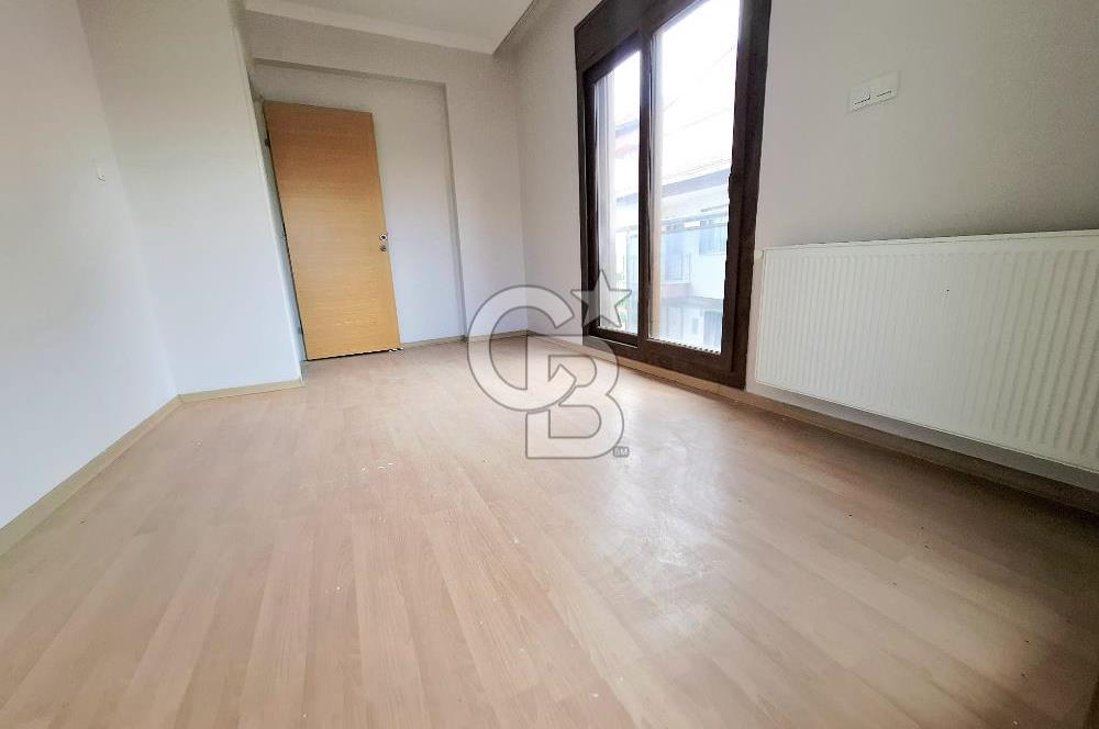 MENDERES COLDWELL BANKER POYRAZ'DAN BÜYÜK BAHÇELİ FIRSAT VİLLA..