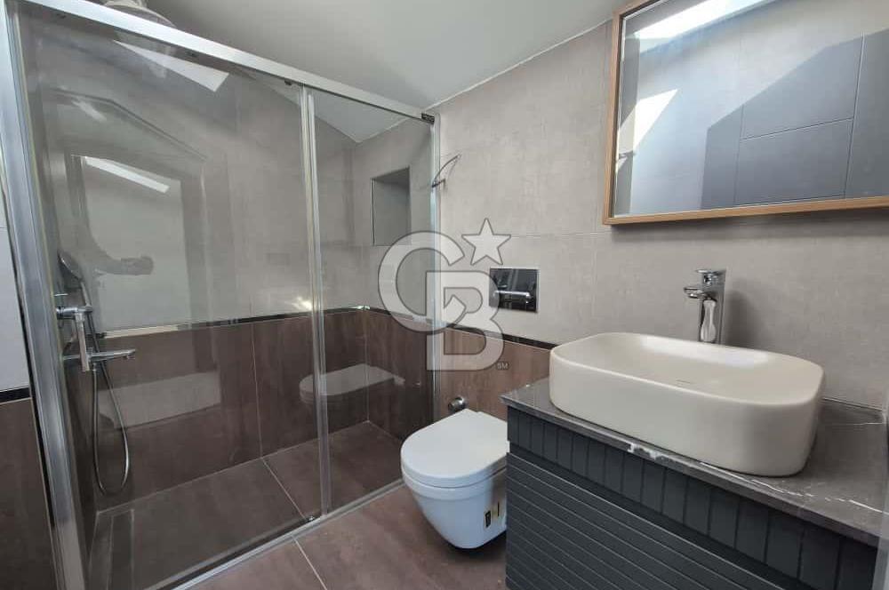 KUMBURGAZ GİŞELER'DE DENİZ MANZARALI SİTE İÇİ KİRALIK VİLLA