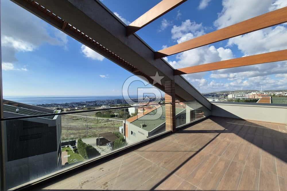 KUMBURGAZ GİŞELER'DE DENİZ MANZARALI SİTE İÇİ KİRALIK VİLLA