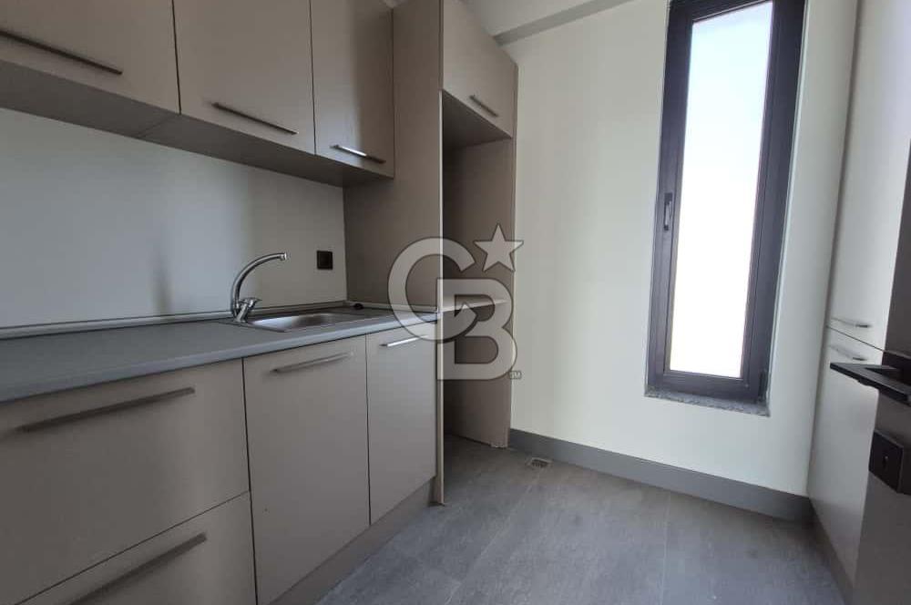 KUMBURGAZ GİŞELER'DE DENİZ MANZARALI SİTE İÇİ KİRALIK VİLLA