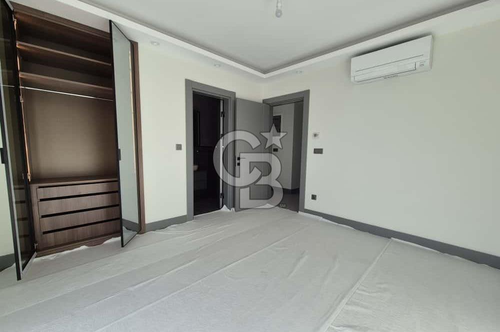 KUMBURGAZ GİŞELER'DE DENİZ MANZARALI SİTE İÇİ KİRALIK VİLLA