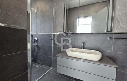 KUMBURGAZ GİŞELER'DE DENİZ MANZARALI SİTE İÇİ KİRALIK VİLLA