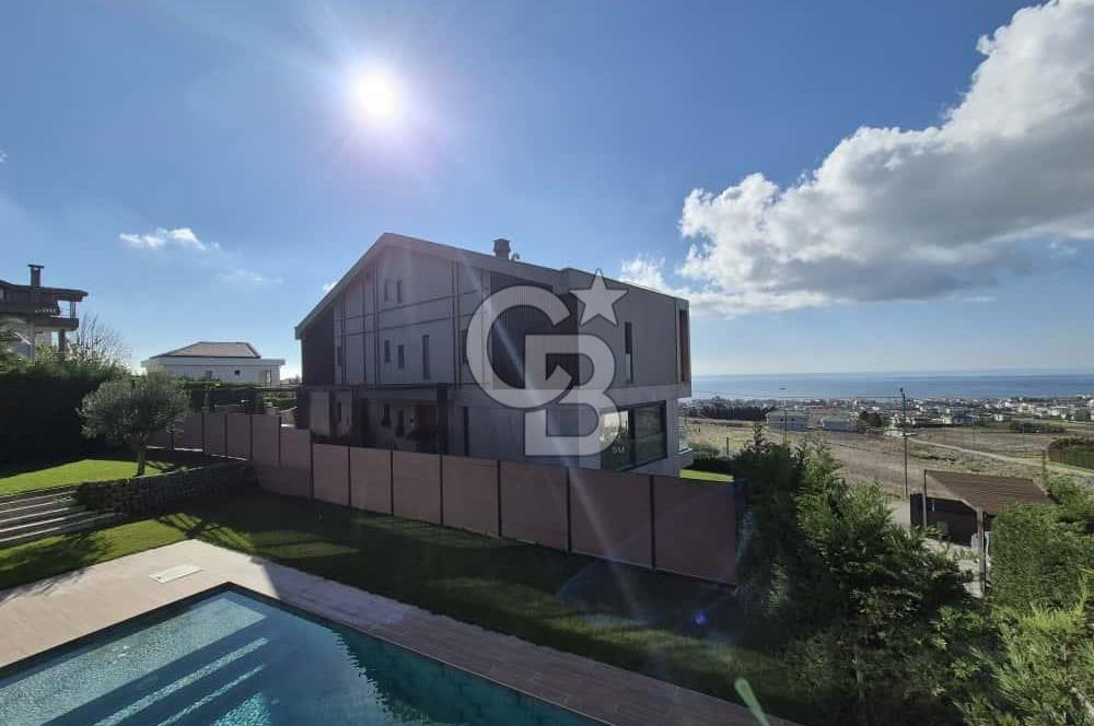 KUMBURGAZ GİŞELER'DE DENİZ MANZARALI SİTE İÇİ KİRALIK VİLLA