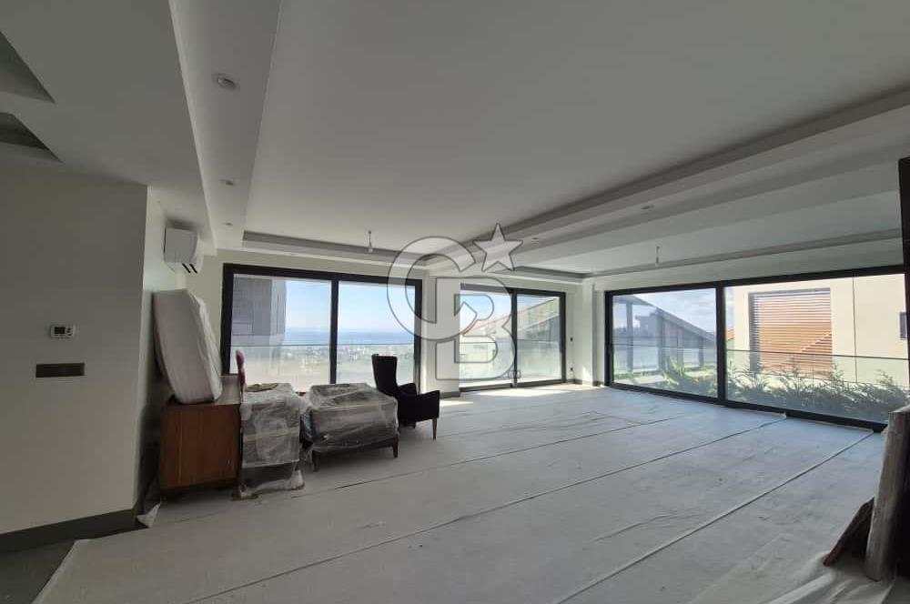 KUMBURGAZ GİŞELER'DE DENİZ MANZARALI SİTE İÇİ KİRALIK VİLLA