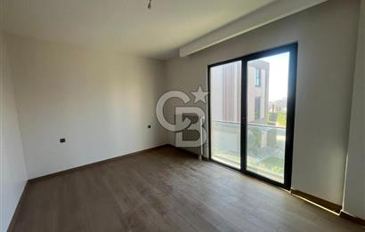 KUMBURGAZ GİŞELER'DE DENİZ MANZARALI SİTE İÇİ KİRALIK VİLLA