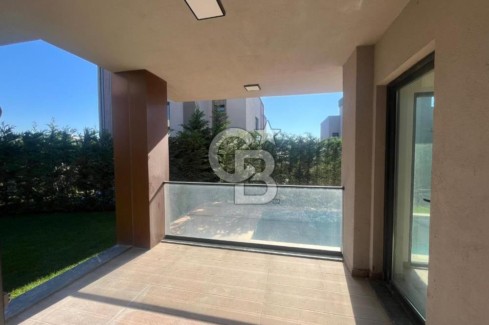 KUMBURGAZ GİŞELER'DE DENİZ MANZARALI SİTE İÇİ KİRALIK VİLLA