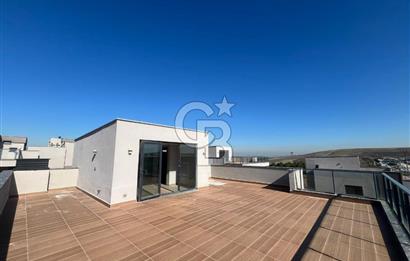 KUMBURGAZ GİŞELER'DE DENİZ MANZARALI SİTE İÇİ KİRALIK VİLLA