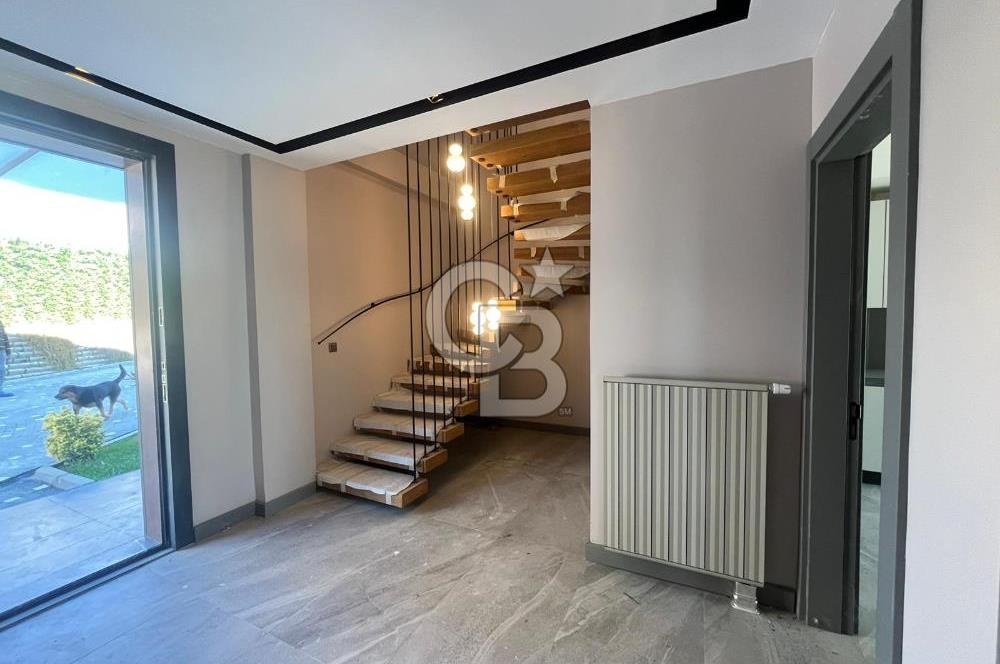 KUMBURGAZ GİŞELER'DE DENİZ MANZARALI SİTE İÇİ KİRALIK VİLLA