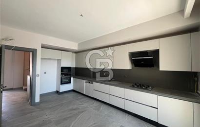 KUMBURGAZ GİŞELER'DE DENİZ MANZARALI SİTE İÇİ KİRALIK VİLLA