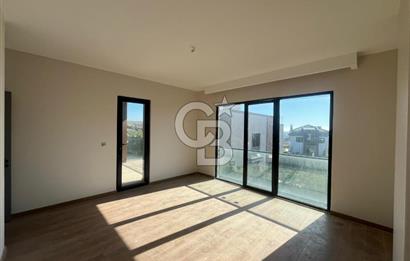 KUMBURGAZ GİŞELER'DE DENİZ MANZARALI SİTE İÇİ KİRALIK VİLLA