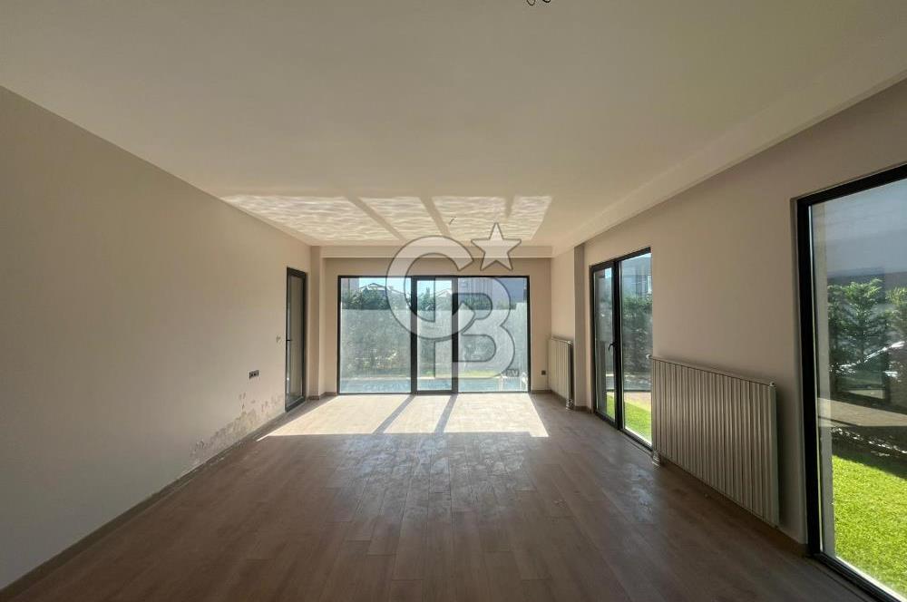 KUMBURGAZ GİŞELER'DE DENİZ MANZARALI SİTE İÇİ KİRALIK VİLLA