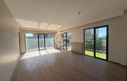 KUMBURGAZ GİŞELER'DE DENİZ MANZARALI SİTE İÇİ KİRALIK VİLLA