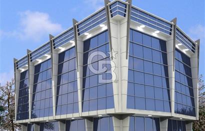 HASTANELER BÖLGESINDE TAM DONANIMLI PLAZA