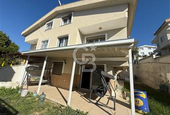 CB YALI'DAN KUŞADASI DAVUTLAR'DA SATILIK 4+1 TRİBLEKS VİLLA - 1 - 316012