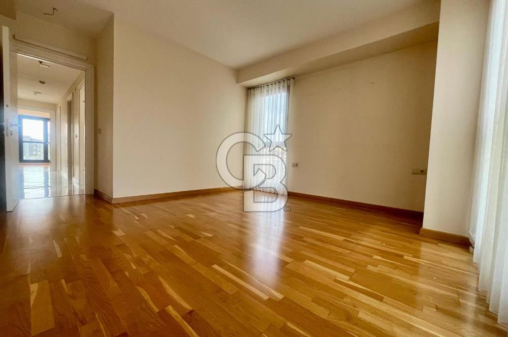 Dekon Suadiye Ametist sitesinde satılık boş daire.