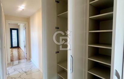 Dekon Suadiye Ametist sitesinde satılık boş daire.