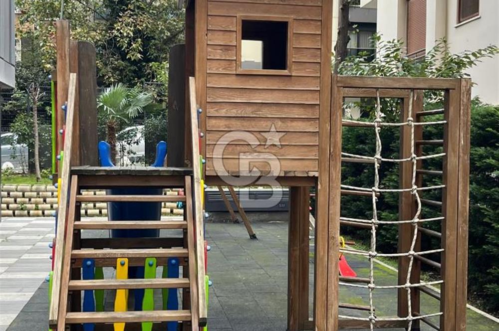 Dekon Suadiye Ametist sitesinde satılık boş daire.