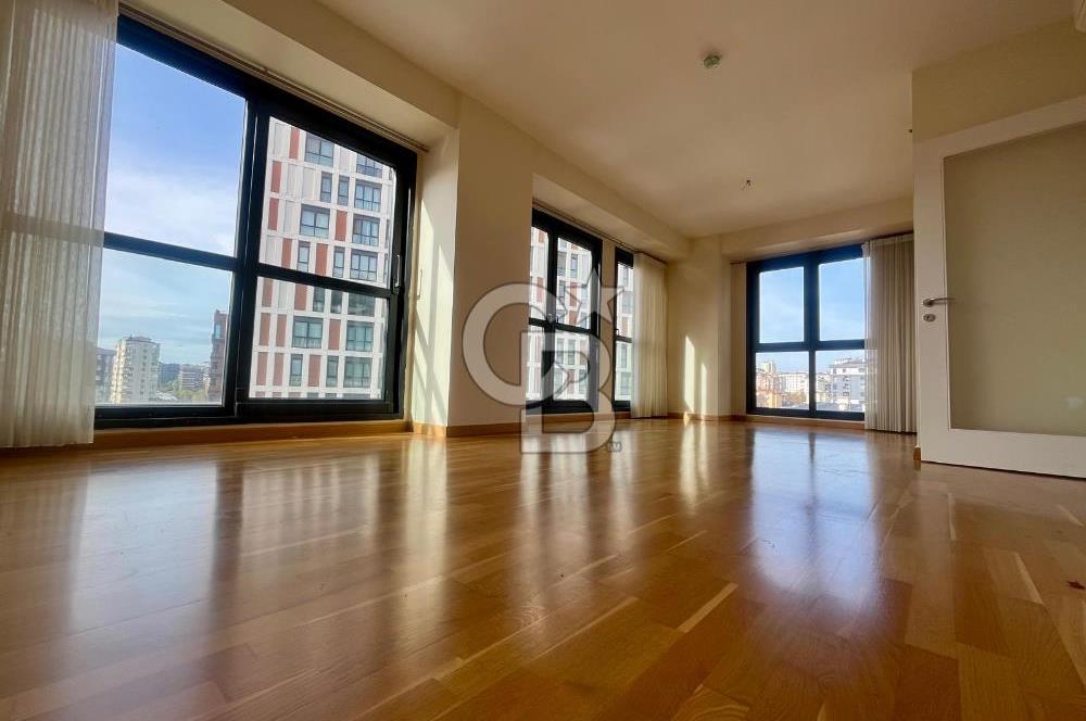 Dekon Suadiye Ametist sitesinde satılık boş daire.