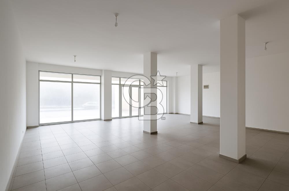 Sultanbeyli Mimar Sinan Mahallesinde Depolu Giriş Dükkan