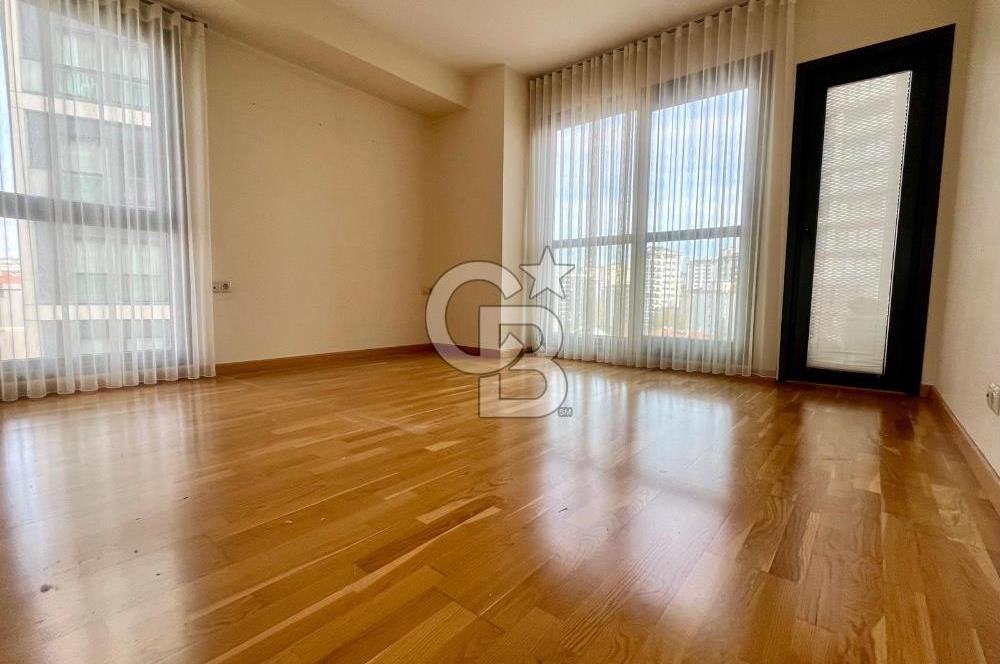 Dekon Suadiye Ametist sitesinde satılık boş daire.