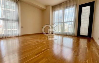 Dekon Suadiye Ametist sitesinde satılık boş daire.