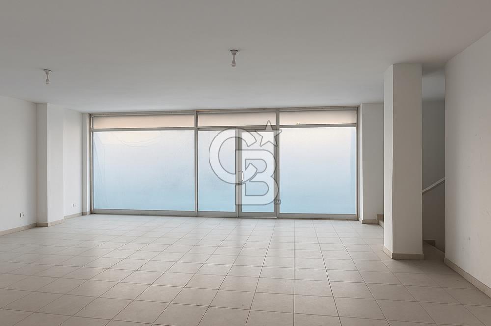 Sultanbeyli Mimar Sinan Mahallesinde Depolu Giriş Dükkan