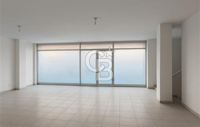 Sultanbeyli Mimar Sinan Mahallesinde Depolu Giriş Dükkan