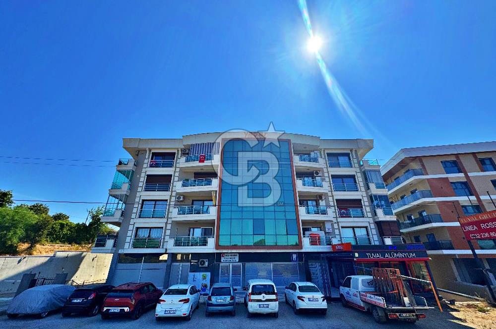 GÜZELBAHÇE YELKİ'DE ANA CADDE ÜZERİ SATILIK DÜKKAN