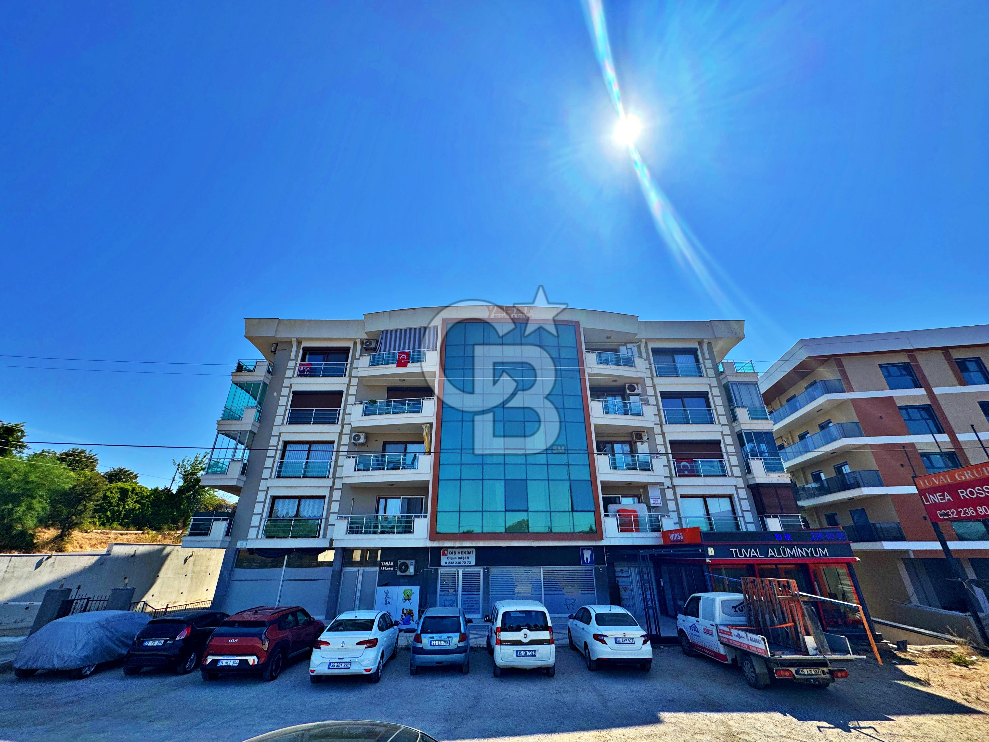 GÜZELBAHÇE YELKİ'DE ANA CADDE ÜZERİ SATILIK DÜKKAN