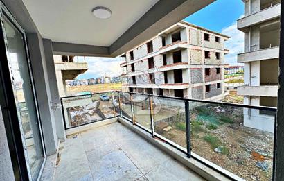 TORBALI MURATBEY'DE HAVUZLU SİTEDE SATILIK 3+1 DAİRE