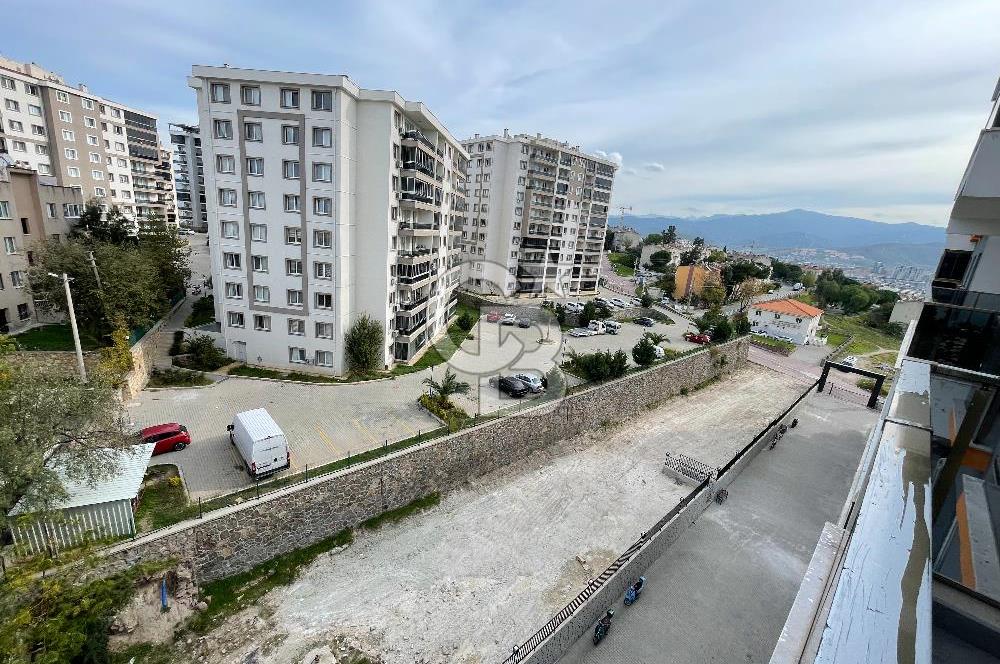 MENEMEN ATATÜRK MAH.AVRUPA RÖNASANS EVLERİ 2+1 SATILIK DAİRE