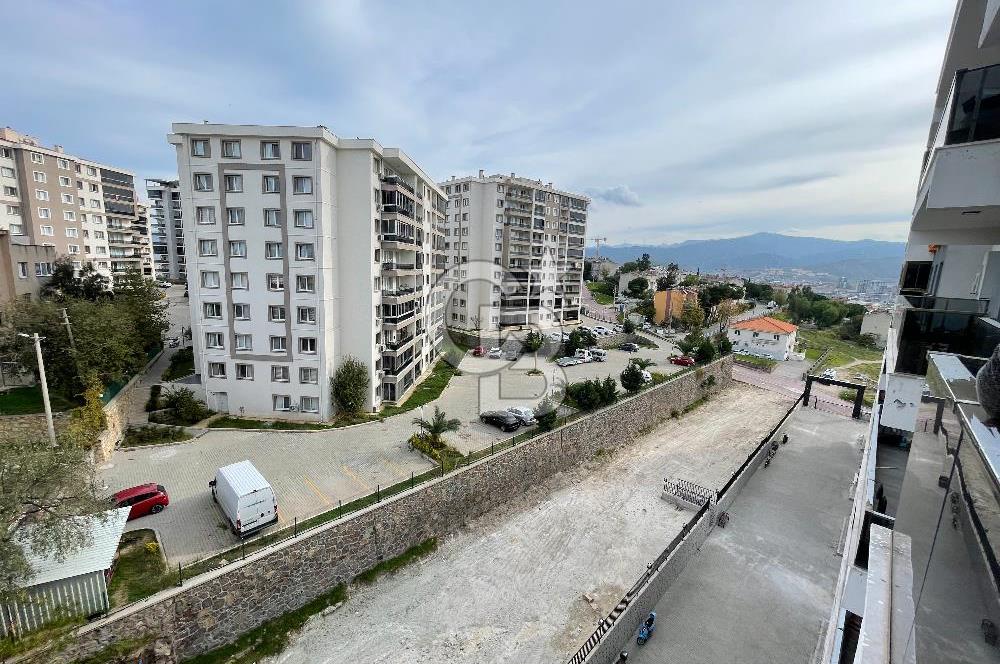 MENEMEN ATATÜRK MAH.AVRUPA RÖNASANS EVLERİ 2+1 SATILIK DAİRE