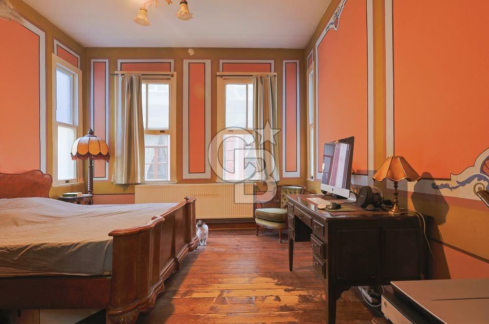 Galata'da Kuleye Yakın Yatırım Değeri Yüksek Daire