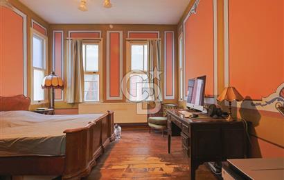 Galata'da Kuleye Yakın Yatırım Değeri Yüksek Daire