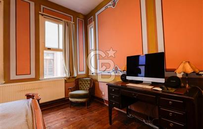 Galata'da Kuleye Yakın Yatırım Değeri Yüksek Daire