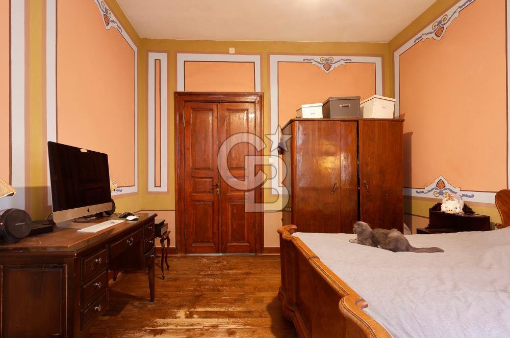 Galata'da Kuleye Yakın Yatırım Değeri Yüksek Daire