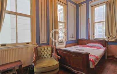 Galata'da Kuleye Yakın Yatırım Değeri Yüksek Daire