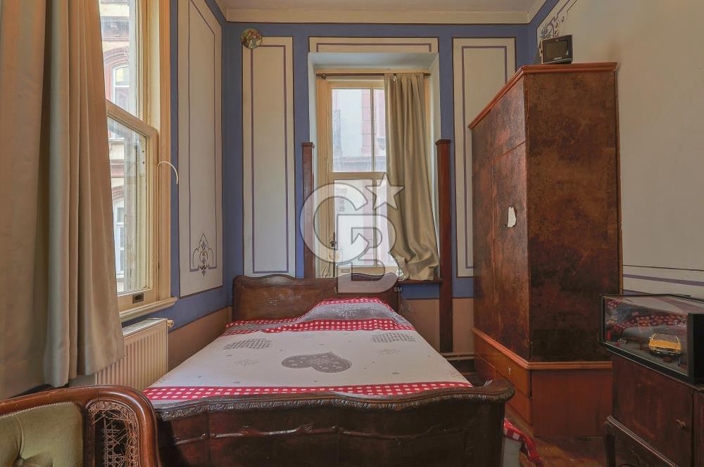 Galata'da Kuleye Yakın Yatırım Değeri Yüksek Daire