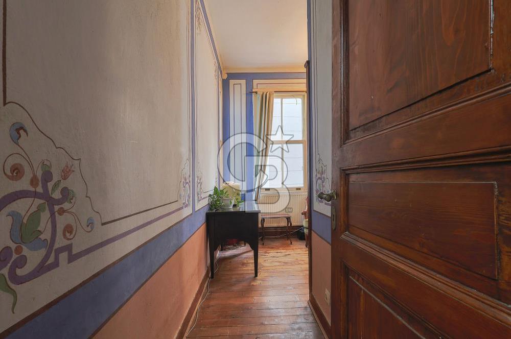 Galata'da Kuleye Yakın Yatırım Değeri Yüksek Daire