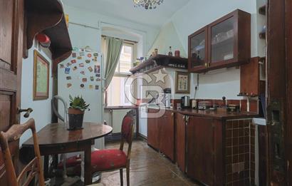 Galata'da Kuleye Yakın Yatırım Değeri Yüksek Daire