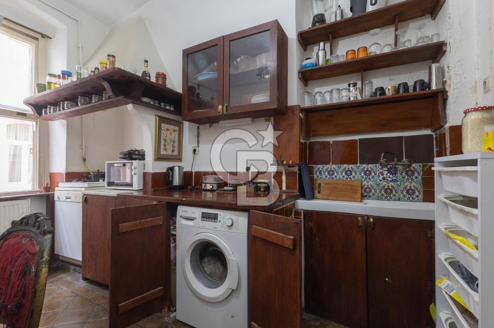 Galata'da Kuleye Yakın Yatırım Değeri Yüksek Daire