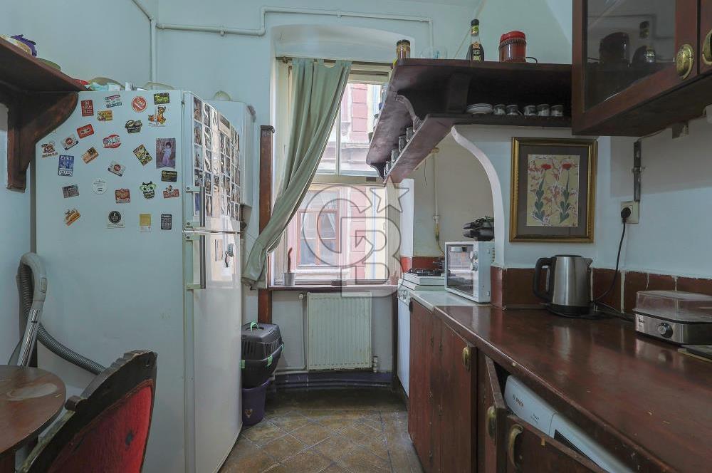 Galata'da Kuleye Yakın Yatırım Değeri Yüksek Daire