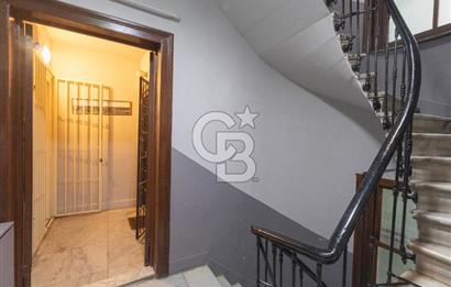 Galata'da Kuleye Yakın Yatırım Değeri Yüksek Daire