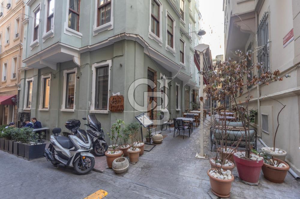 Galata'da Kuleye Yakın Yatırım Değeri Yüksek Daire